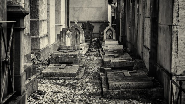 Columbarium et Cavurne — Alternatives à la Sépulture