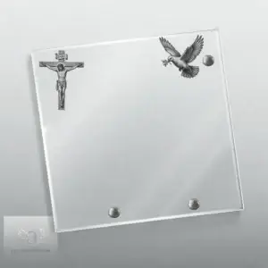 Plaque funéraire carrée en plexiglas transparent avec gravure d'une croix INRI et d'une colombe porteuse d'olivier, finition chrome or, style chrétien spirituel