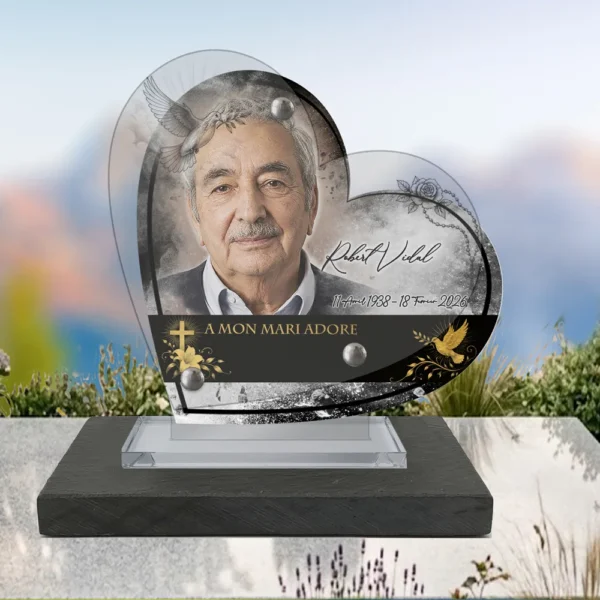Plaque funéraire cœur chrétien posée sur socle ardoise du Brésil, fixation inox, 1er sous-décor
