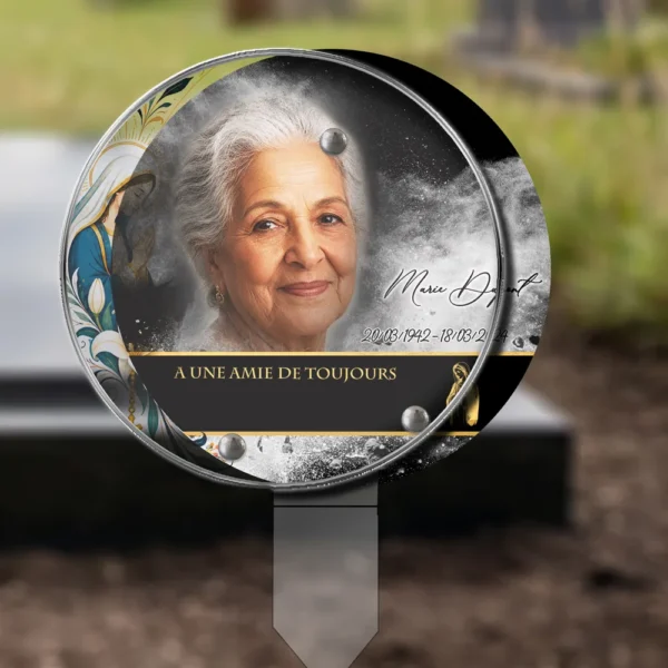 Plaque funéraire médaillon rond chrétien plantée par appendice plexiglas, sol meuble ou pot, 1er sous-décor