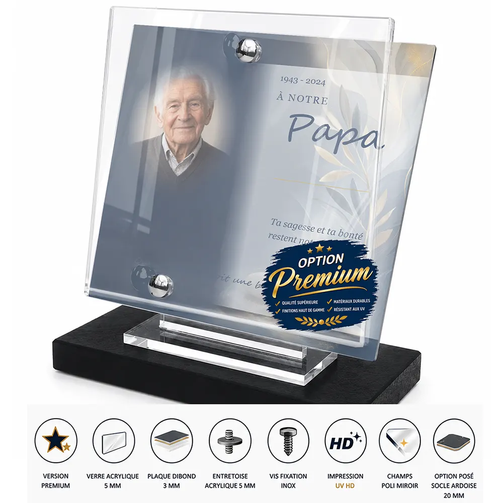 Plaque funéraire carré Juif finition premium présentée sur socle en ardoise