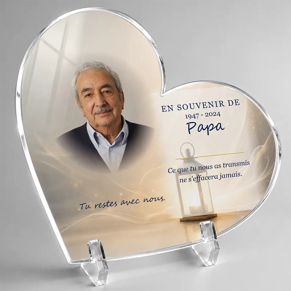 Plaque funéraire cœur Laïque personnalisée — portrait, texte libre et fond au choix, présentée sur pied plexi