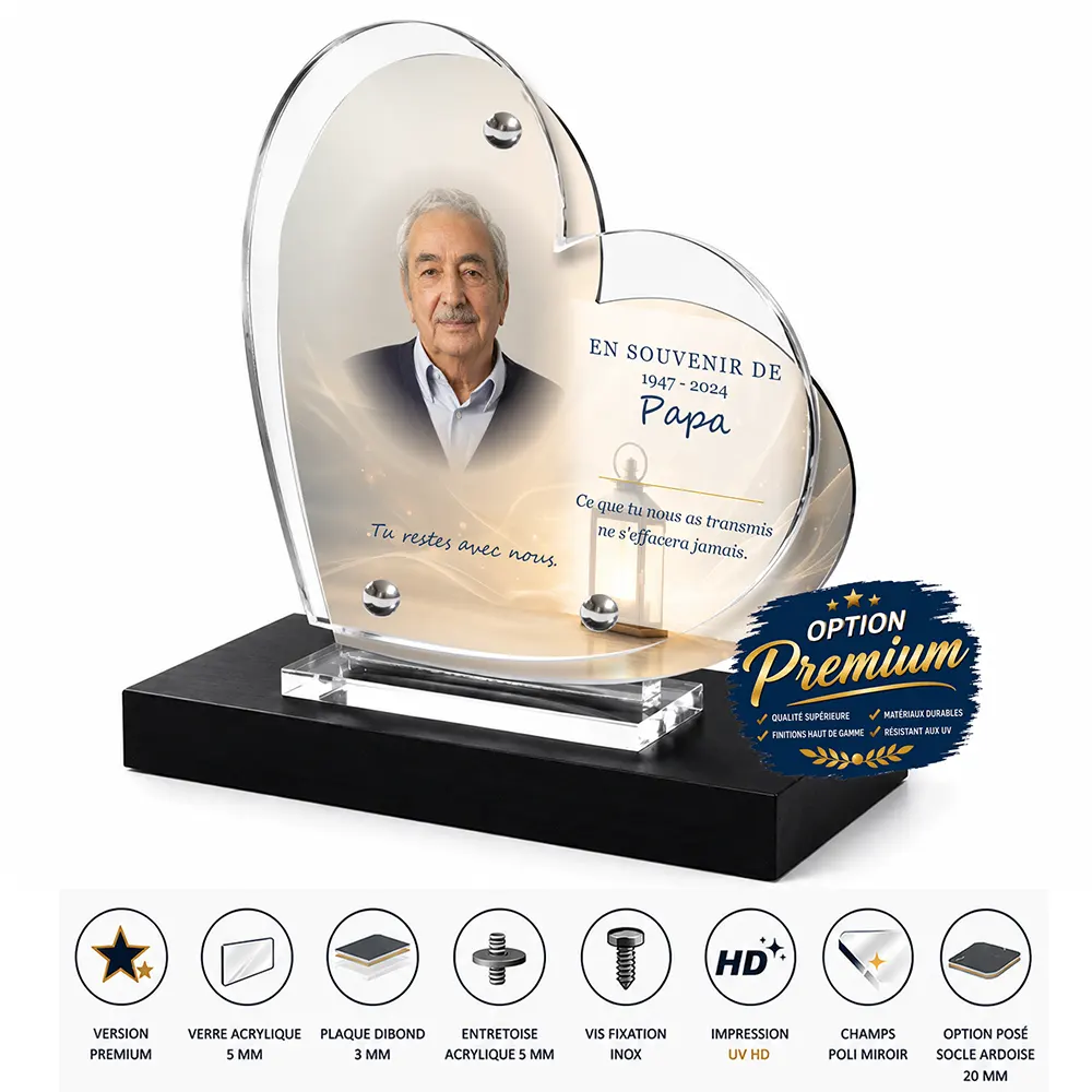 Plaque funéraire cœur Laïque finition premium présentée sur socle en ardoise