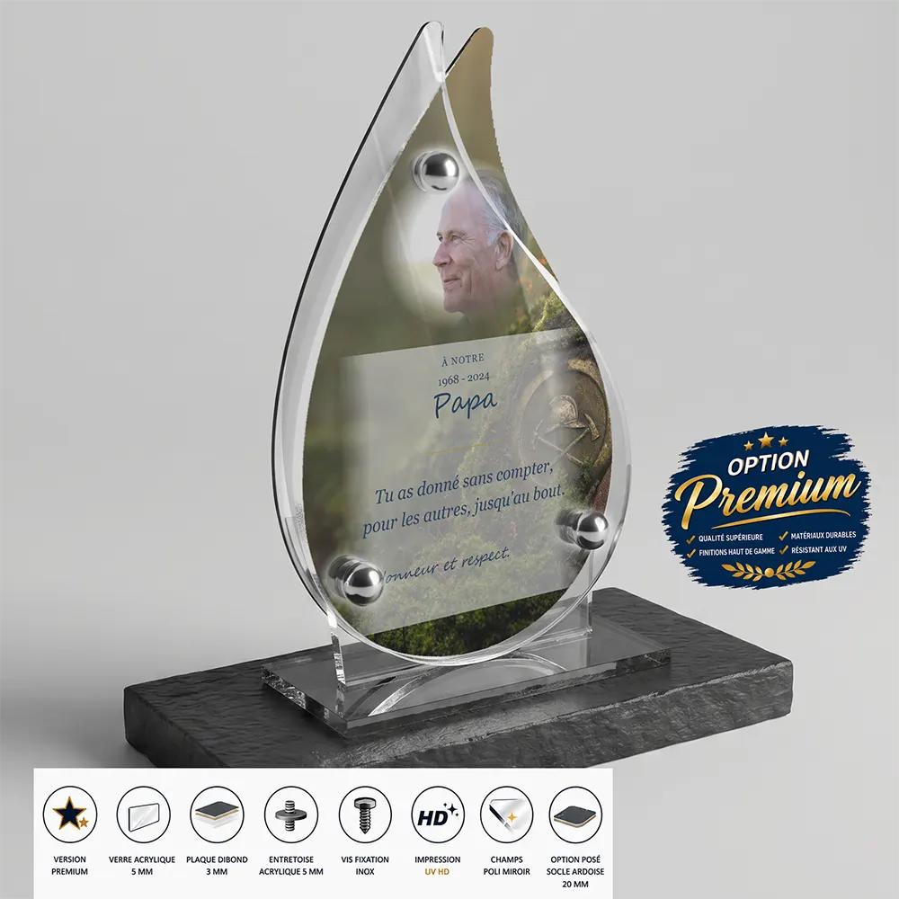 Plaque funéraire flamme Pompier finition premium présentée sur socle en ardoise