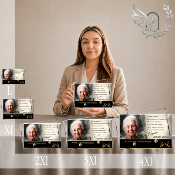 Gamme complète de plaques funéraires panoramiques avec portrait photographique, texte hommage et croix militaire dorée, présentées en quatre tailles croissantes