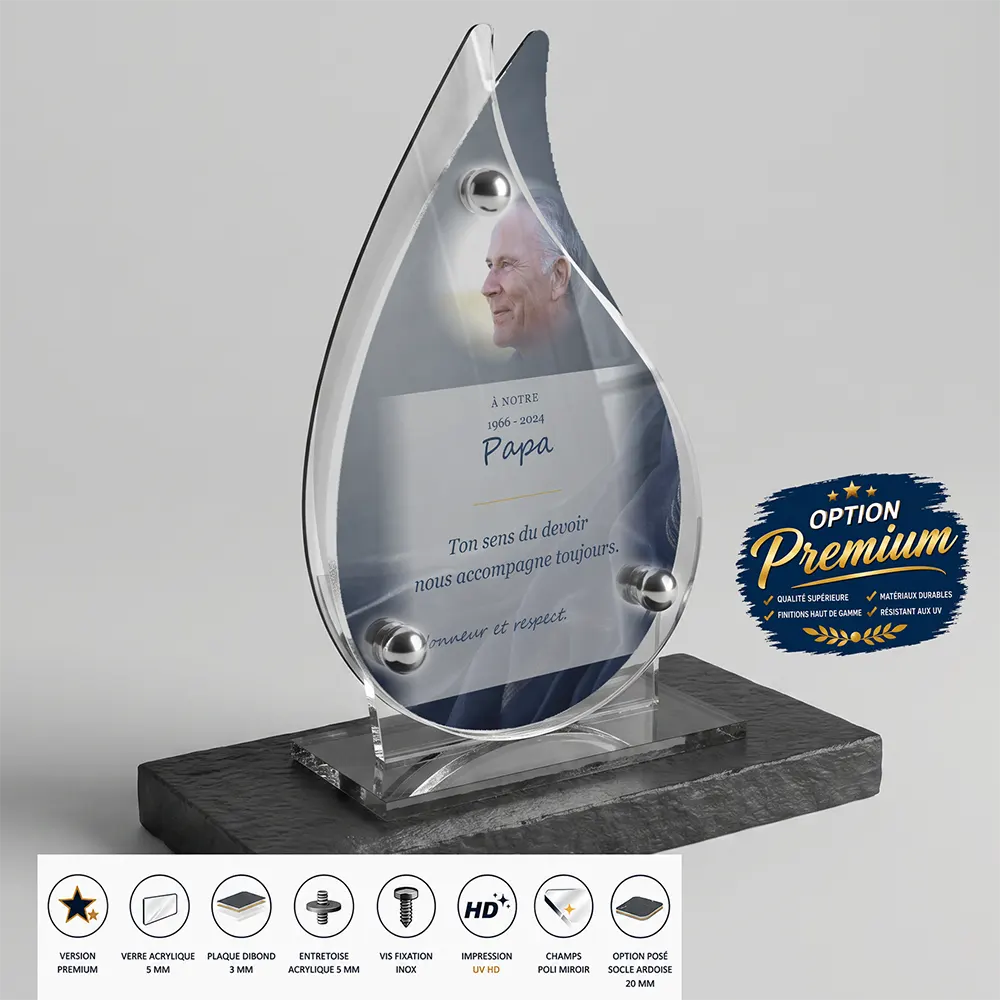 Plaque funéraire flamme Gendarme finition premium présentée sur socle en ardoise