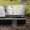 Plaque funéraire panoramique gendarme plantée par appendice plexiglas, sol meuble ou pot, 1er sous-décor