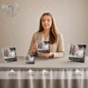 Gamme de plaques funéraires carrées finition or avec portrait d'agriculteur, présentées en quatre tailles côte à côte, motifs épis de blé, finition chrome or, plexiglas teinté