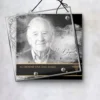 Plaque funéraire carré soignant suspendue par cordelette, kit de fixation inclus, 1er sous-décor