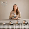 Gamme de plaques funéraires en forme de cœur avec finition or, présentées du format L au 3XL, portrait personnalisé d'une femme enseignante, plexiglas noir et doré, hommage professionnel