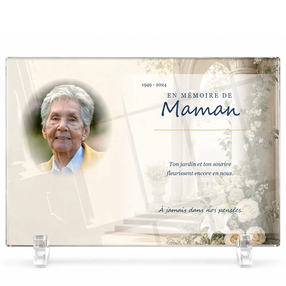 Plaque funéraire panoramique Fleurs personnalisée — portrait, texte libre et fond au choix, présentée sur pied plexi