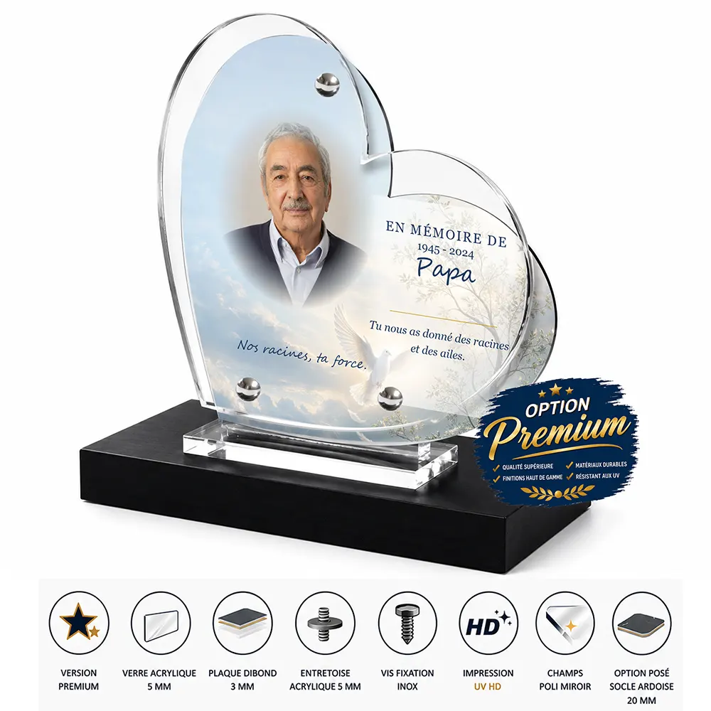 Plaque funéraire cœur Arbres finition premium présentée sur socle en ardoise