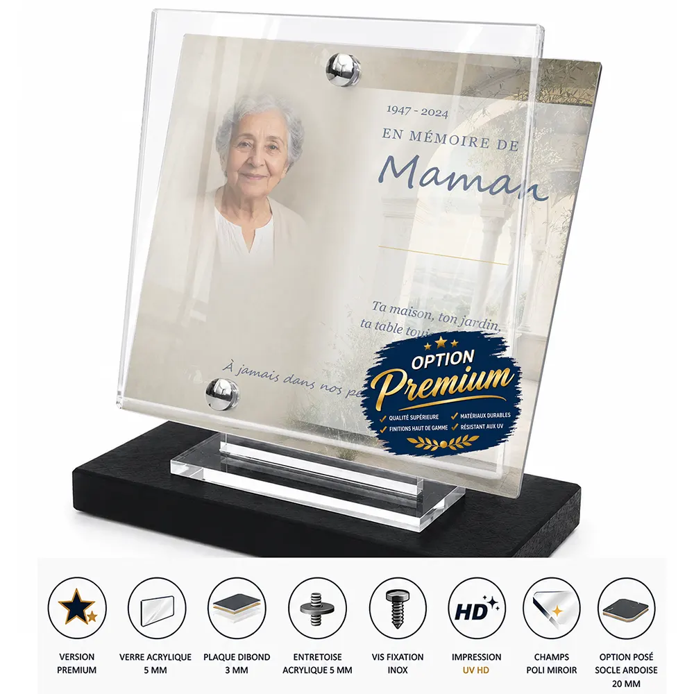 Plaque funéraire carré Campagne finition premium présentée sur socle en ardoise