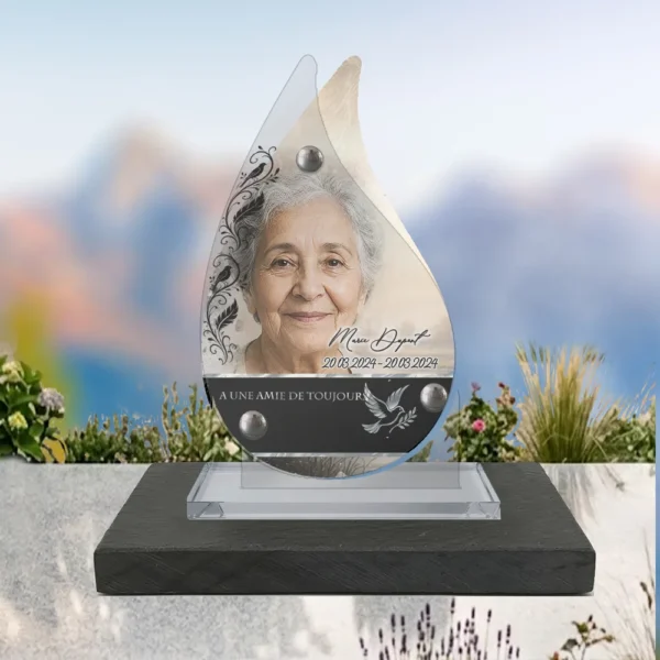 Plaque funéraire flamme oiseaux posée sur socle ardoise du Brésil, fixation inox, 1er sous-décor