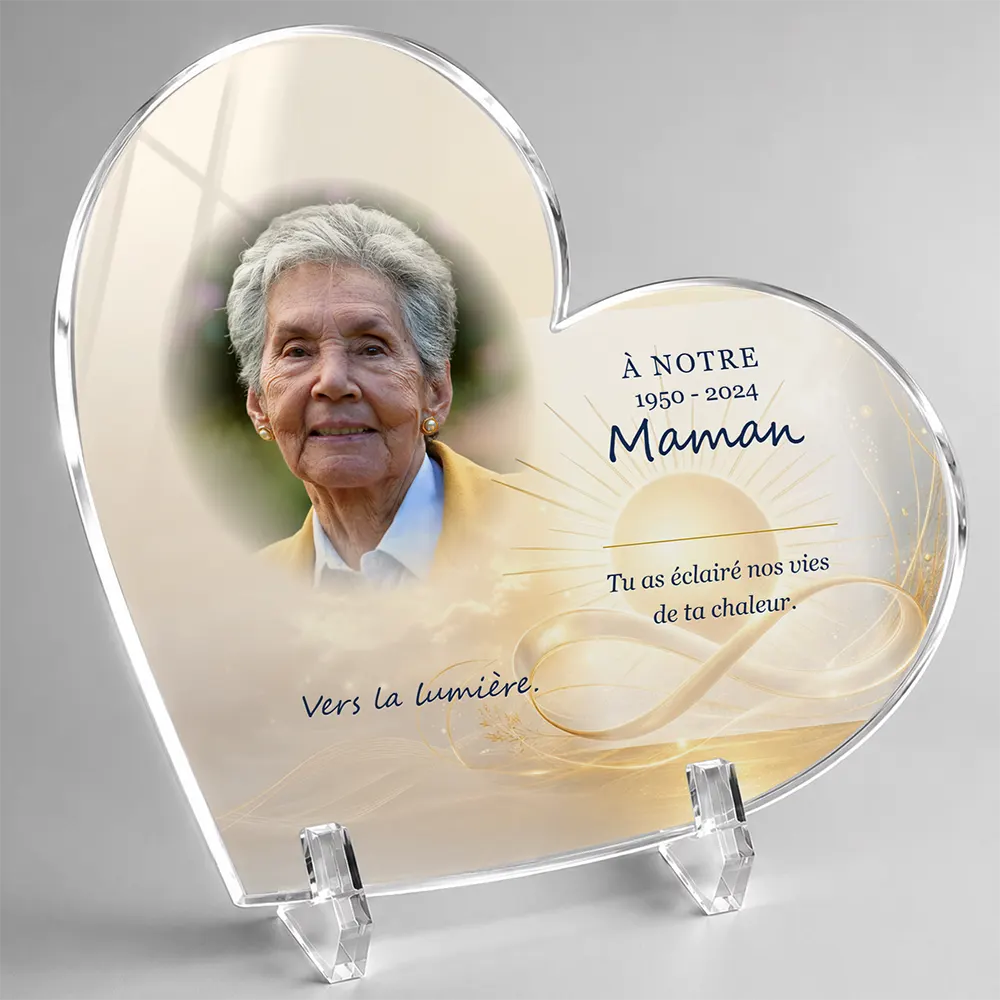 Plaque funéraire cœur Soleil personnalisée — portrait, texte libre et fond au choix, présentée sur pied plexi