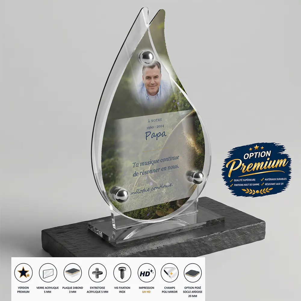 Plaque funéraire flamme Musique finition premium présentée sur socle en ardoise