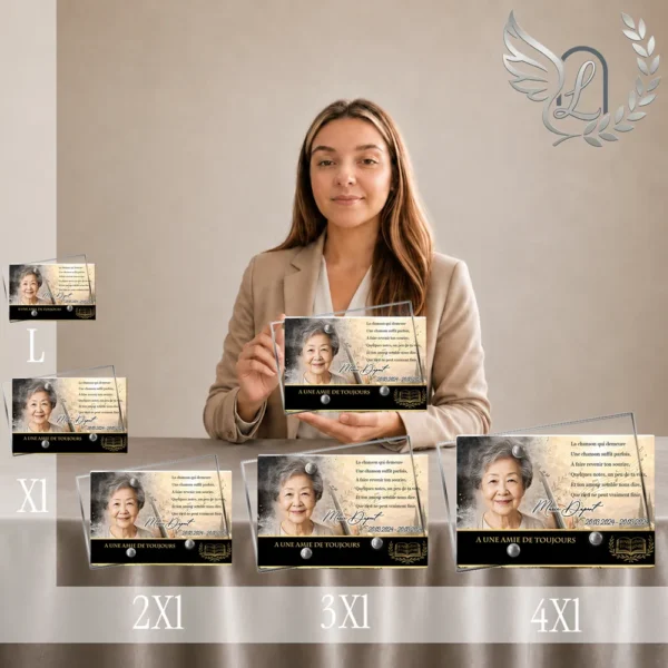 Gamme de plaques funéraires panoramiques thème Musique en finition or, présentées en quatre tailles croissantes avec portrait et poème, style classique et épuré