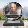 Plaque funéraire médaillon rond voyage posée sur socle ardoise du Brésil, fixation inox, 1er sous-décor