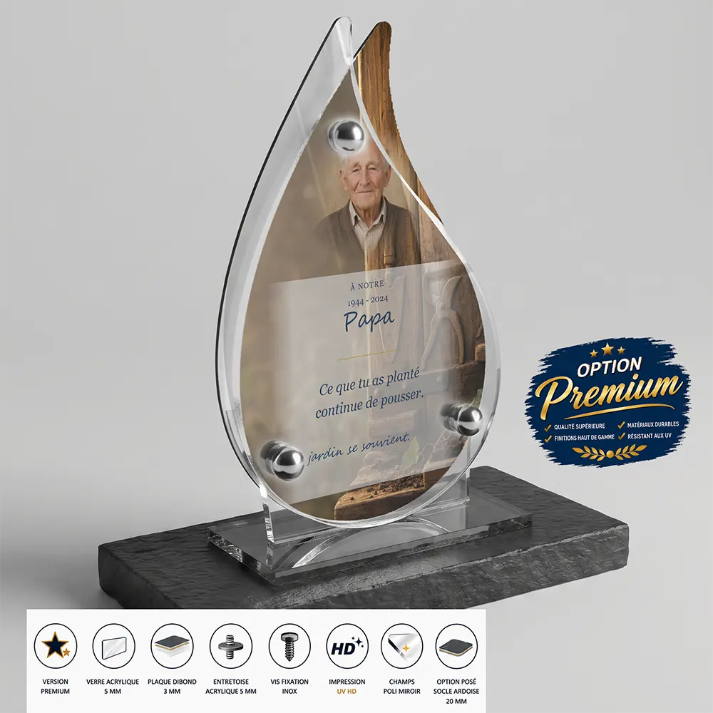 Plaque funéraire flamme Jardinage finition premium présentée sur socle en ardoise