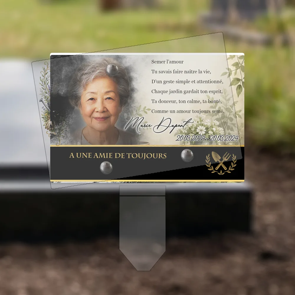 Plaque Panoramique Jardinage plantée dans la terre