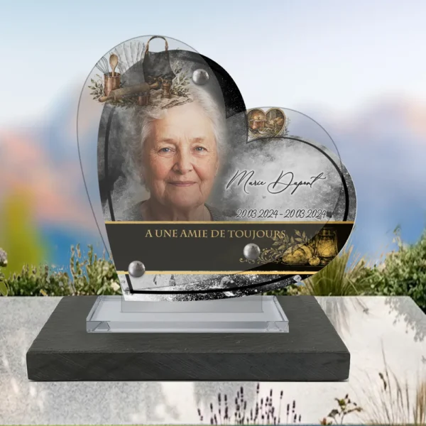 Plaque funéraire cœur cuisine posée sur socle ardoise du Brésil, fixation inox, 1er sous-décor