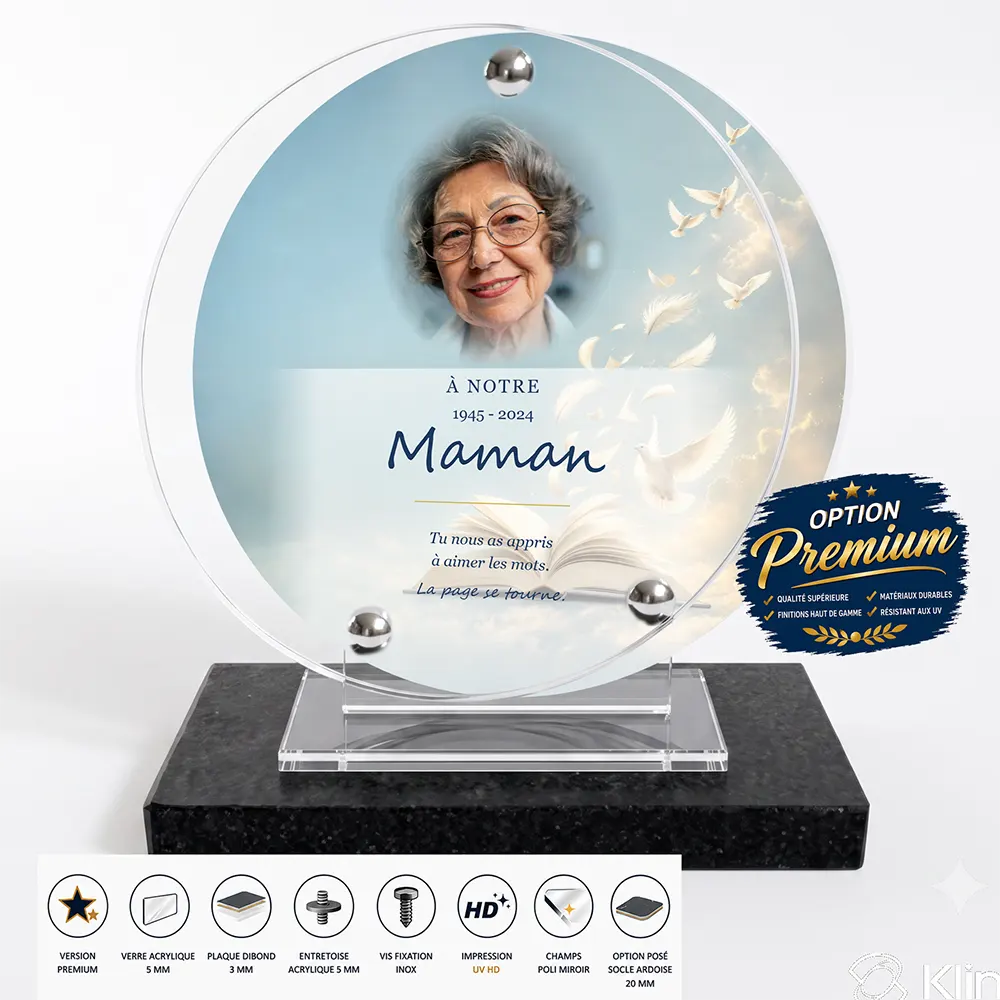 Plaque funéraire circulaire Lecture finition premium présentée sur socle en ardoise