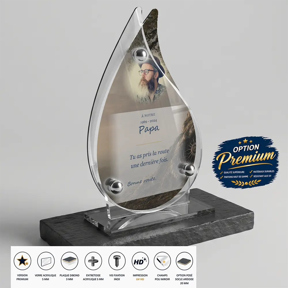 Plaque funéraire flamme Moto finition premium présentée sur socle en ardoise