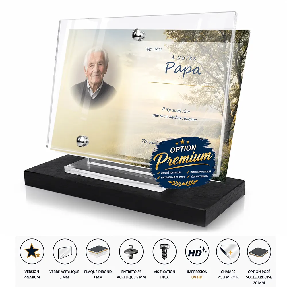 Plaque funéraire panoramique Bricolage finition premium présentée sur socle en ardoise