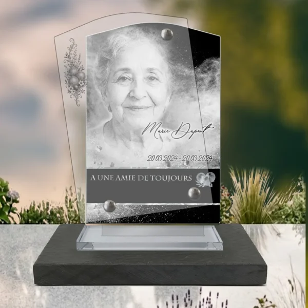Plaque funéraire rectangle pétanque posée sur socle ardoise du Brésil, fixation inox, 1er sous-décor