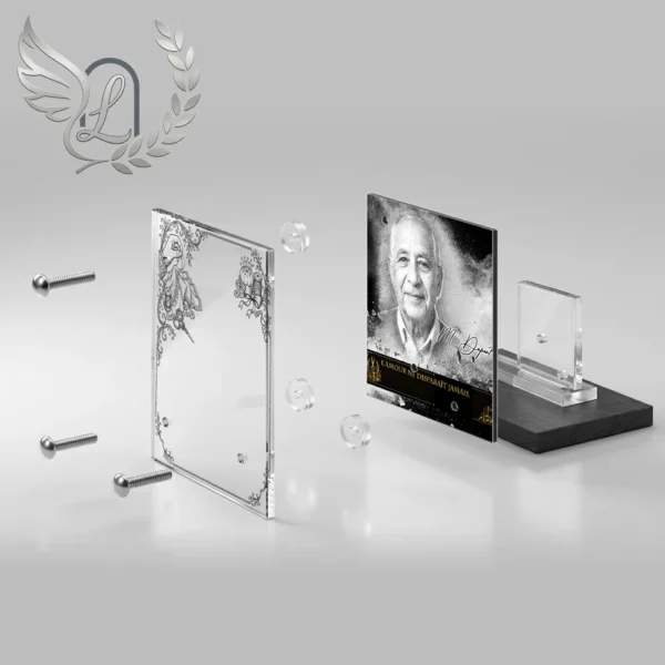 Plaque funéraire carré couture en vue éclatée : assemblage 5 couches plexiglas, entretoises chromées, dibond aluminium, vis inox 316