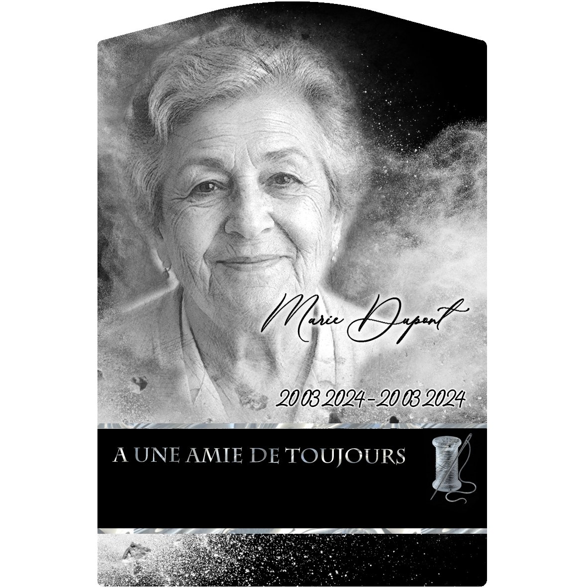 Plaque Stèle Couture effet Éclat, ambiance complète portrait + fond