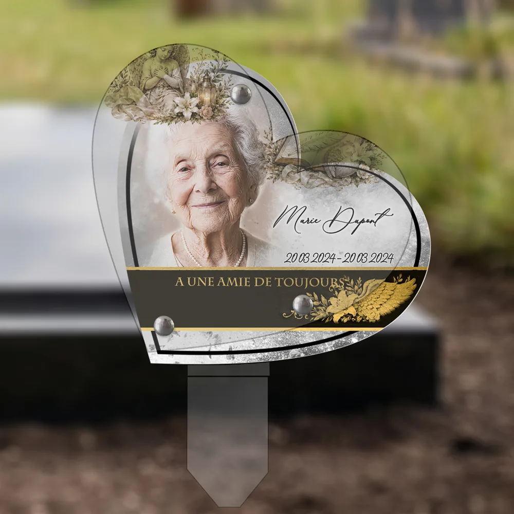 Plaque Cœur Ange plantée dans la terre