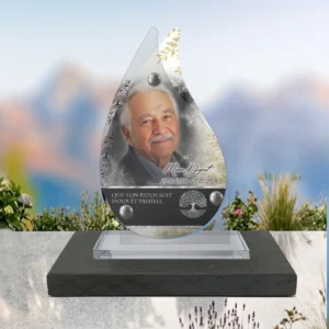 Plaque funéraire flamme arbre de vie posée sur socle ardoise du Brésil, fixation inox, 1er sous-décor