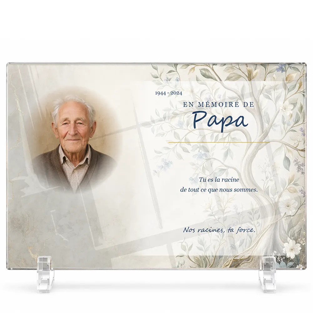 Plaque funéraire panoramique Arbre de vie personnalisée — portrait, texte libre et fond au choix, présentée sur pied plexi
