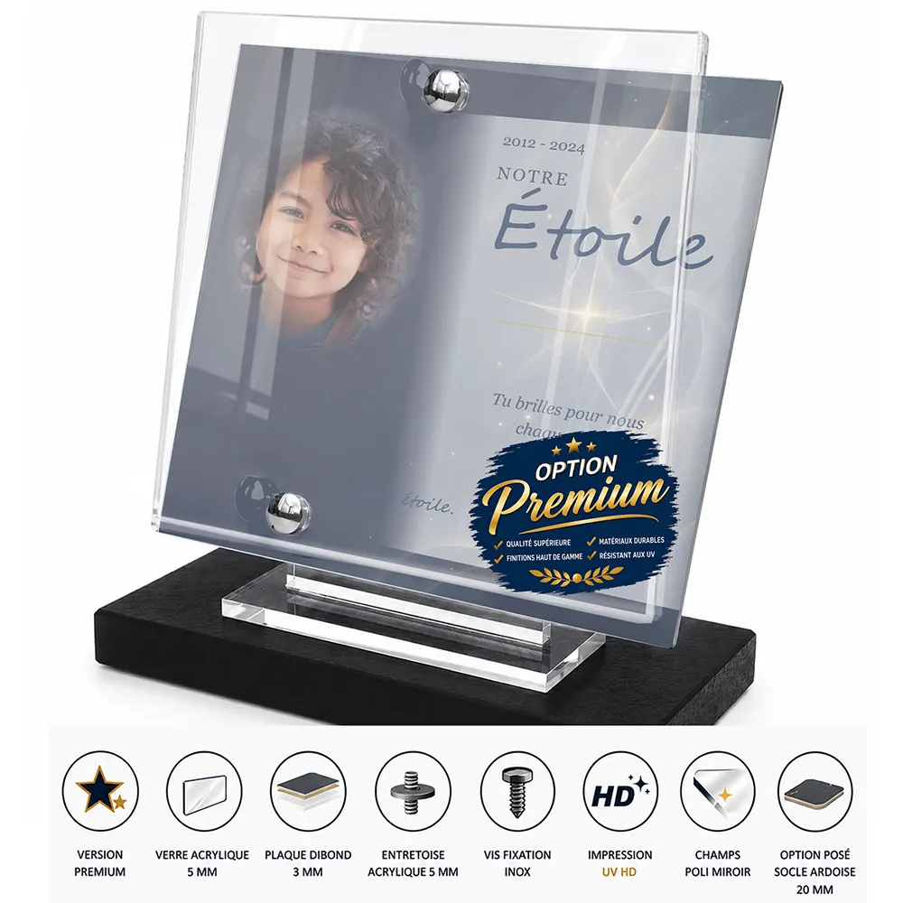 Plaque funéraire carré Étoile finition premium présentée sur socle en ardoise