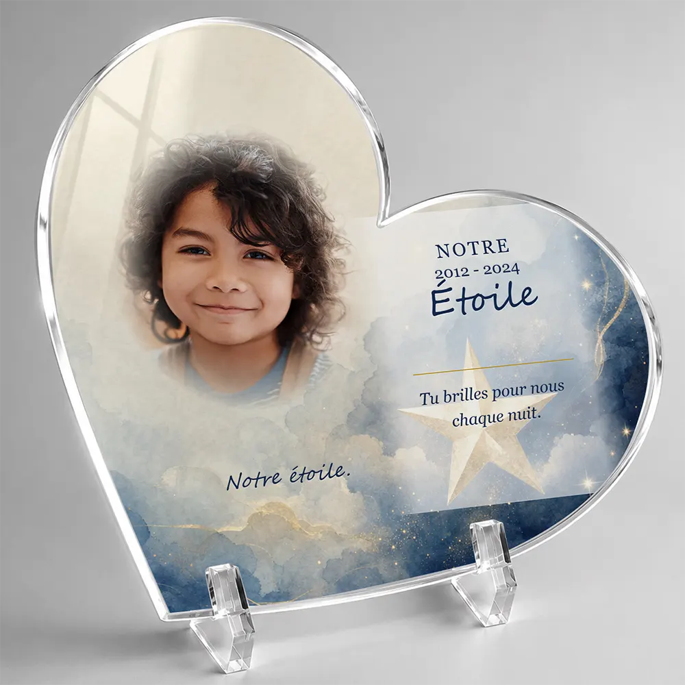 Plaque funéraire cœur Étoile personnalisée — portrait, texte libre et fond au choix, présentée sur pied plexi