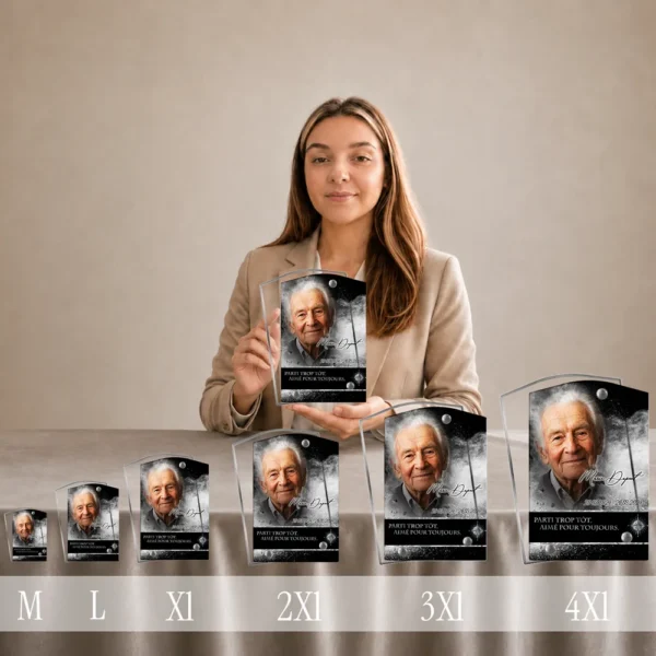 Gamme de plaques funéraires rectangulaires en plexiglas argenté avec portrait et motif étoile, présentées du format mini au grand format, finition chrome brillant