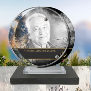 Plaque funéraire médaillon rond flamme éternelle posée sur socle ardoise du Brésil, fixation inox, 1er sous-décor