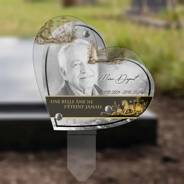 Plaque funéraire cœur enfant plantée par appendice plexiglas, sol meuble ou pot, 1er sous-décor