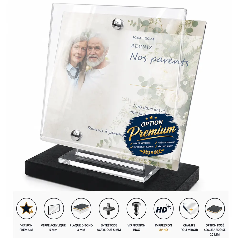 Plaque funéraire carré Couple finition premium présentée sur socle en ardoise