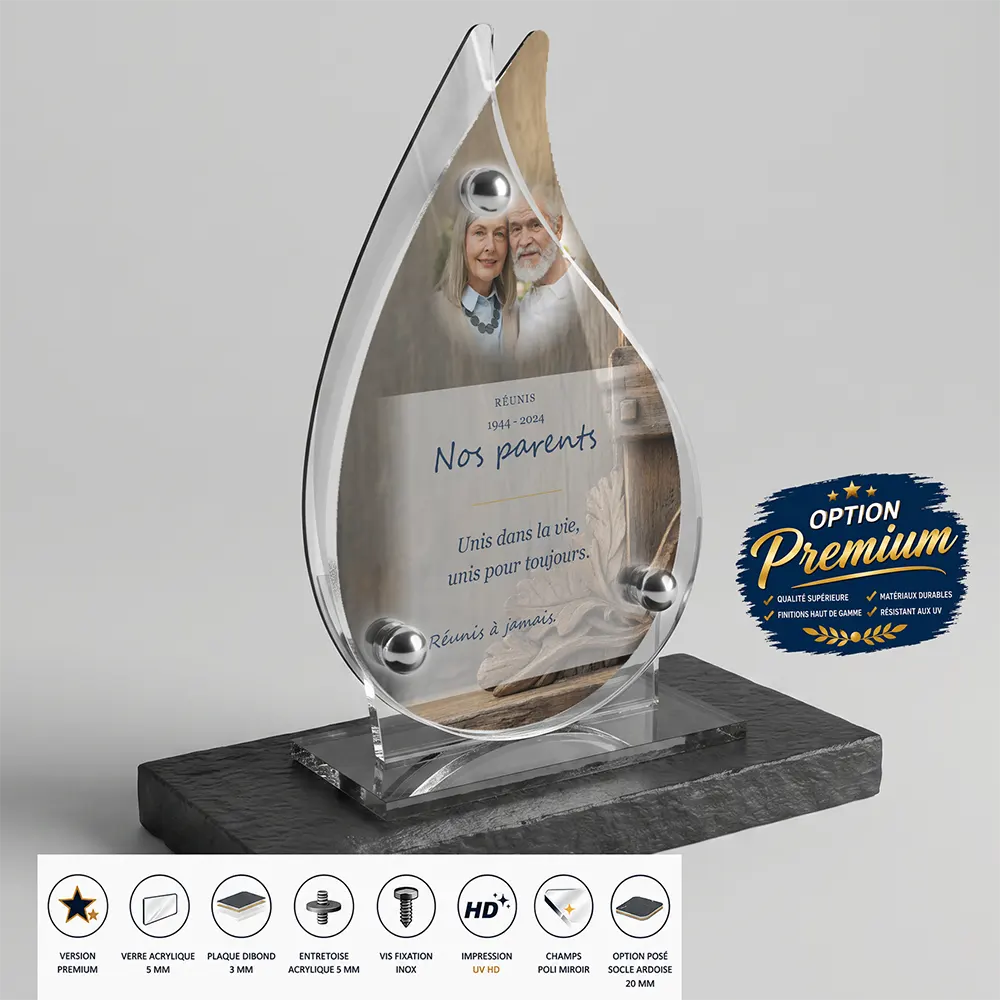 Plaque funéraire flamme Couple finition premium présentée sur socle en ardoise
