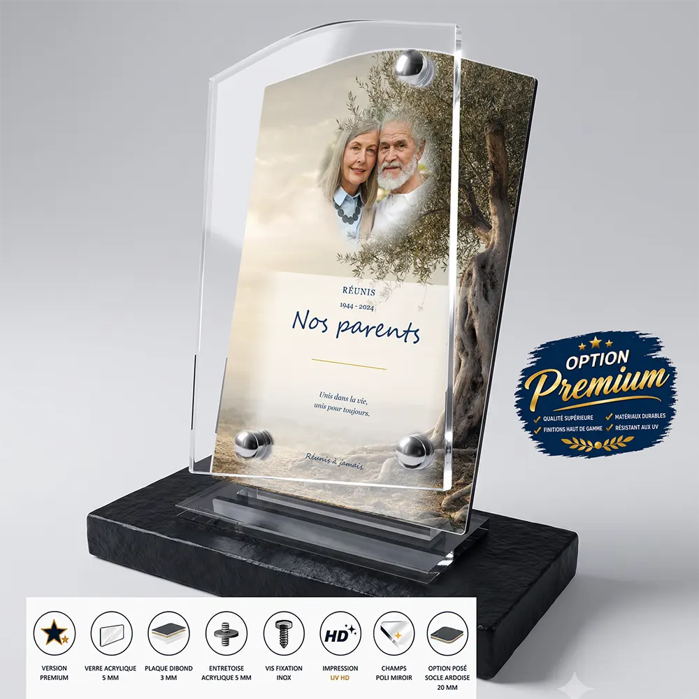 Plaque funéraire stèle Couple finition premium présentée sur socle en ardoise