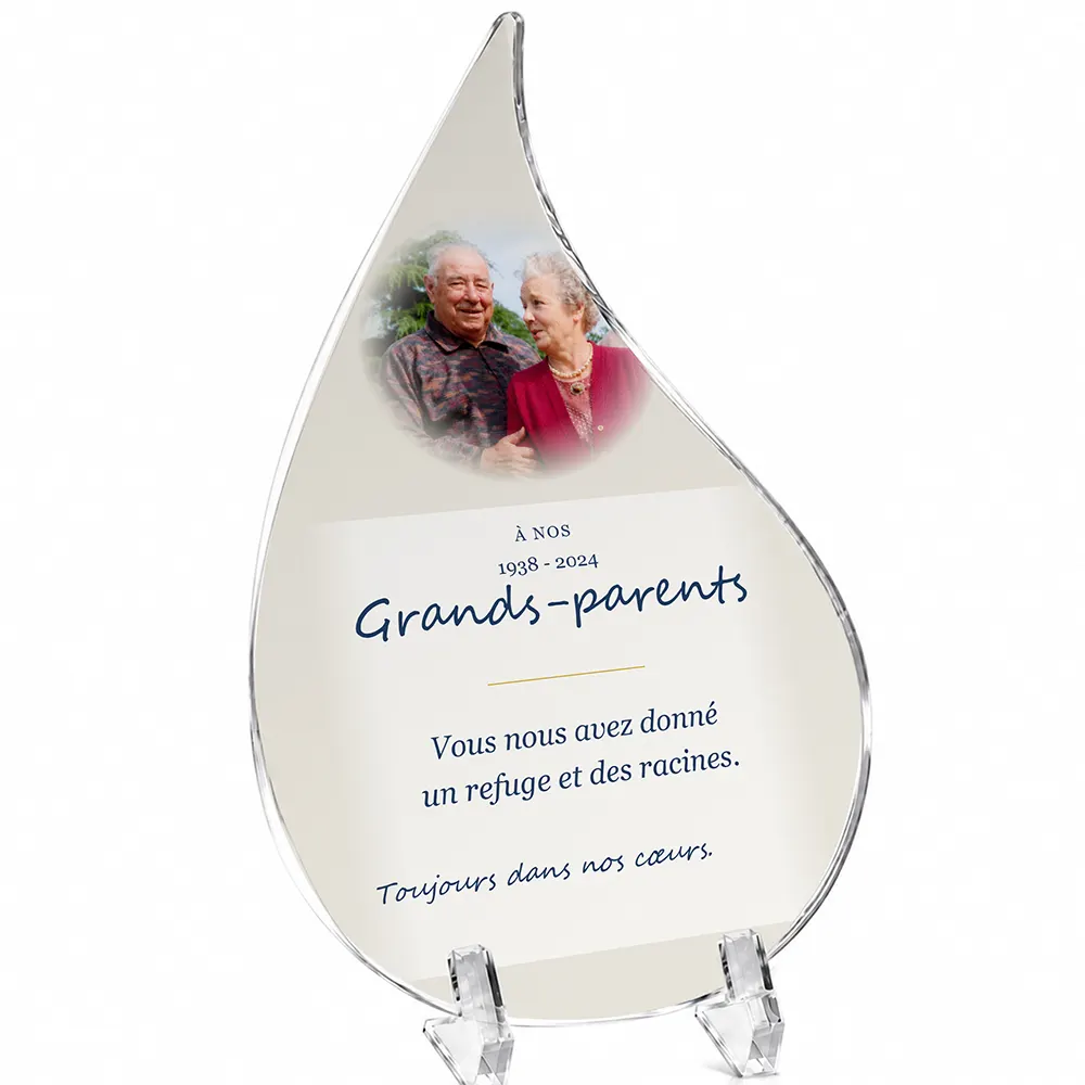 Plaque funéraire flamme Grands-parents personnalisée — portrait, texte libre et fond au choix, présentée sur pied plexi
