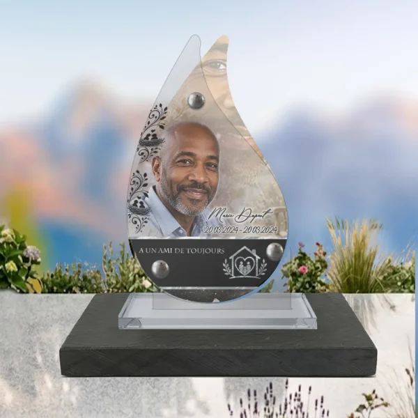 Plaque funéraire flamme maman-papa posée sur socle ardoise du Brésil, fixation inox, 1er sous-décor